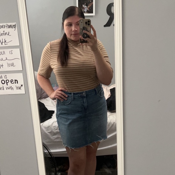 Meet your Posher, Rachel - Picture 3 of 3